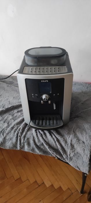 Продам кавову машину Крупс 3500 грн