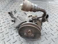 VW TRANSPORTER T4 1.9TD POMPA WSPOMAGANIA KOŁO 044145255 ŁAPA MOCOWANIE 044145548D ORYGINAŁ