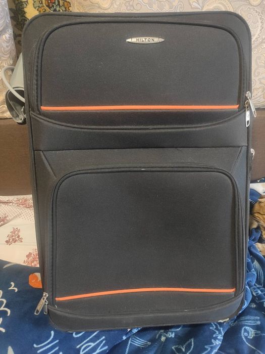 Чемодан на колесах HILTON