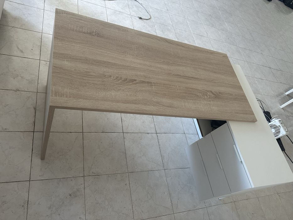 Mesa secretária com arrumação office nova