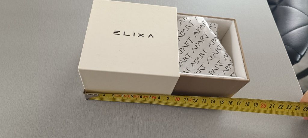 Pudełko po zegarku Elixa