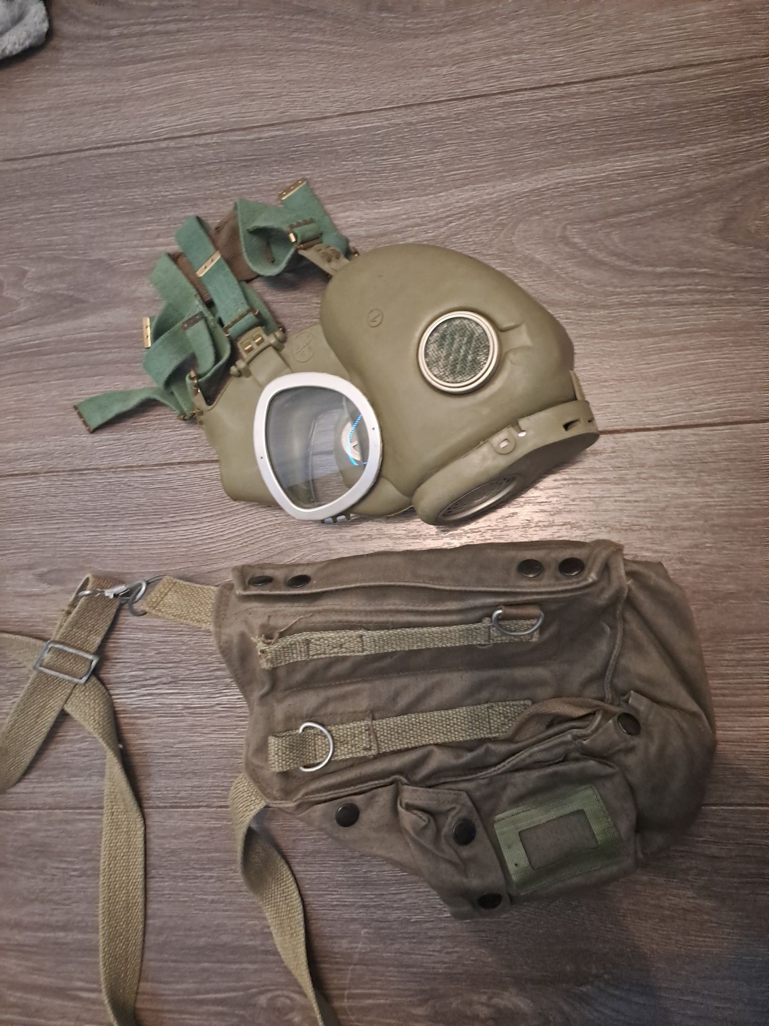 Maska wojskowa przeciwgazowa MP4 buldog filtry