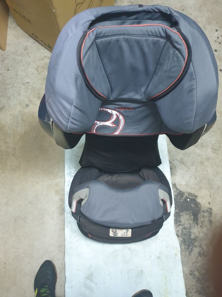 Cadeira Cybex funcional
