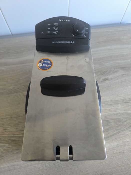 Fritadeira Taurus 2.5 profissional