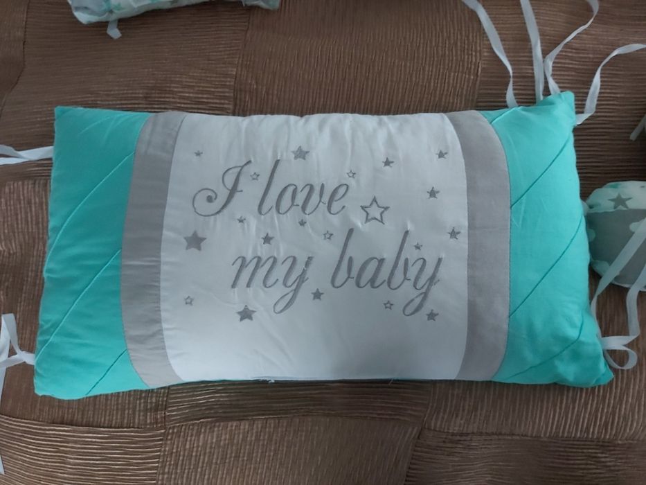 Бортики для ліжечка