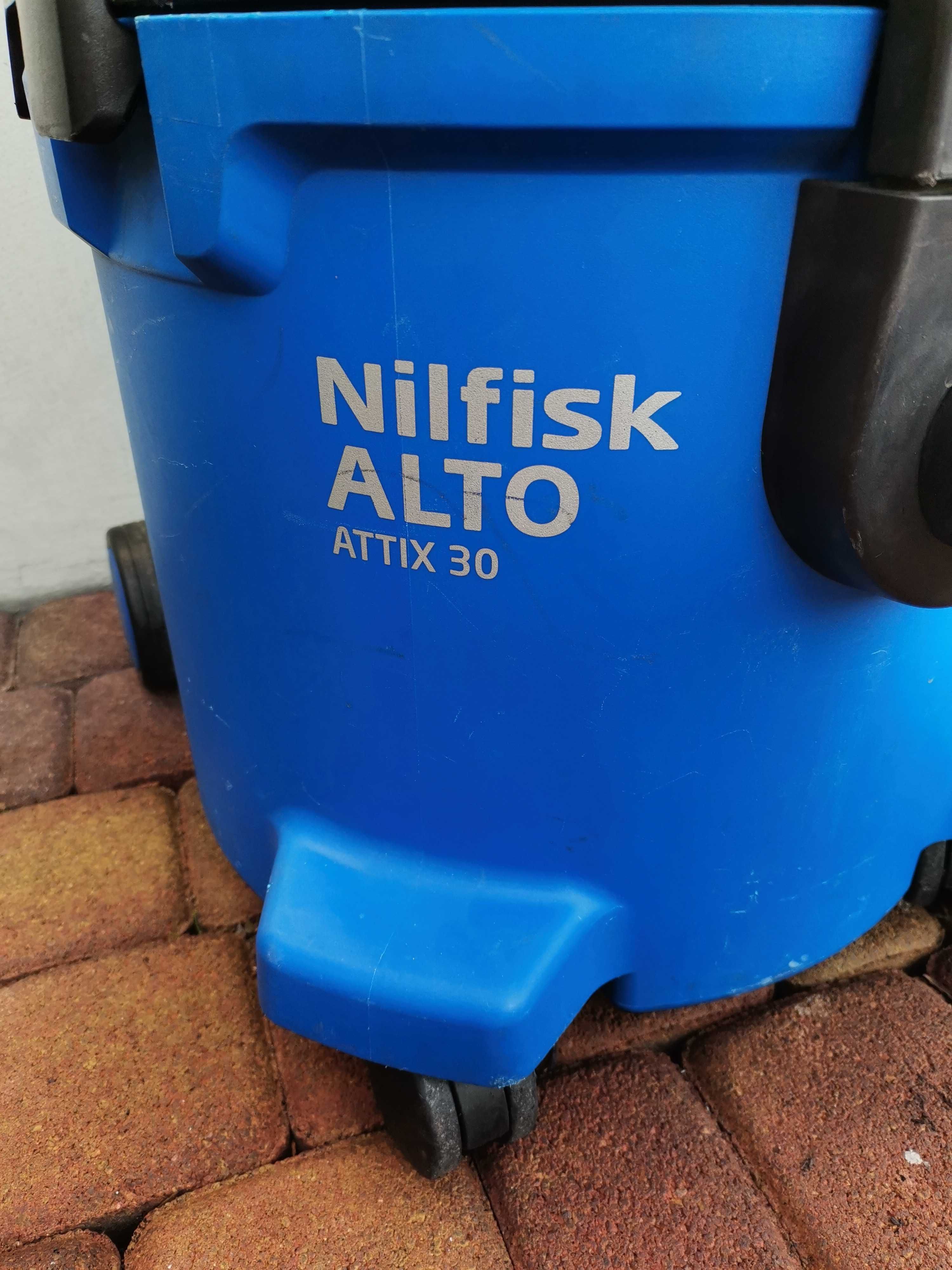 Nilfisk ATTIX 30-01, odkurzacz przemysłowy, sprawny