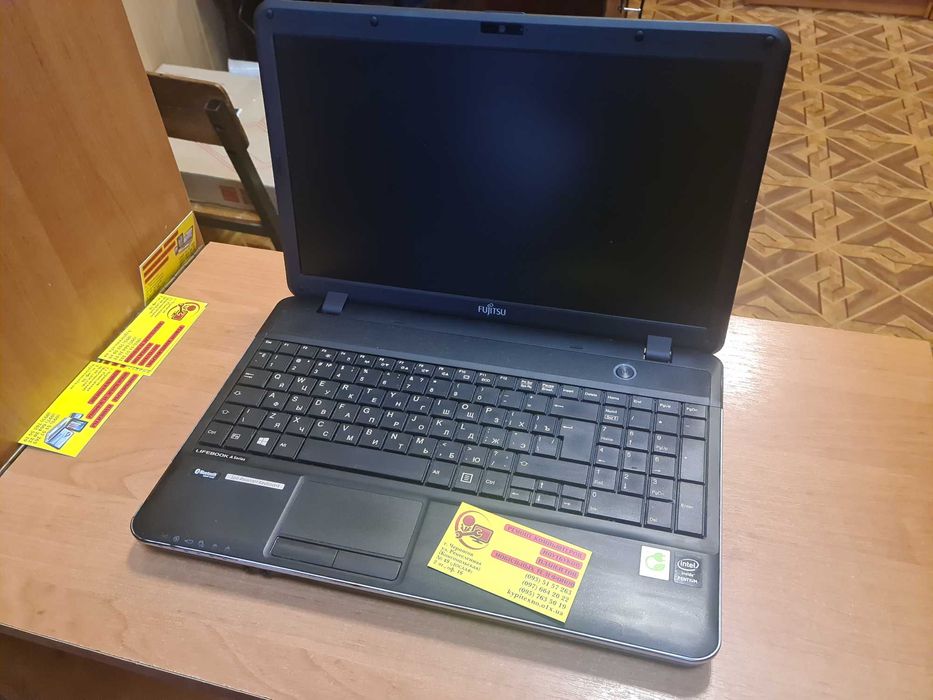 Ноутбук Fujitsu 15.6 Core i3 озу 4гб hdd 500 гб