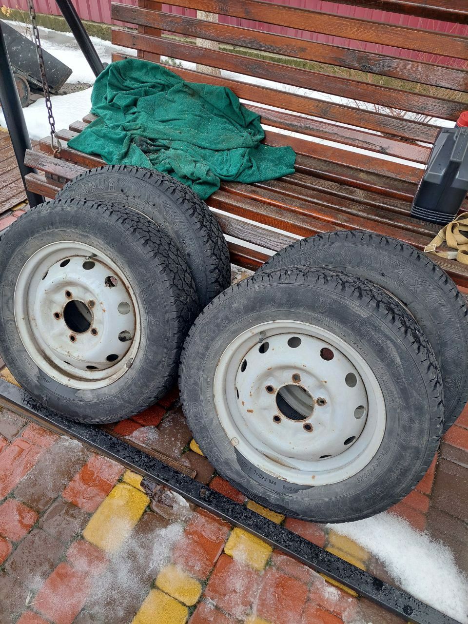 Диски з резиною на ниву 185/75 R16