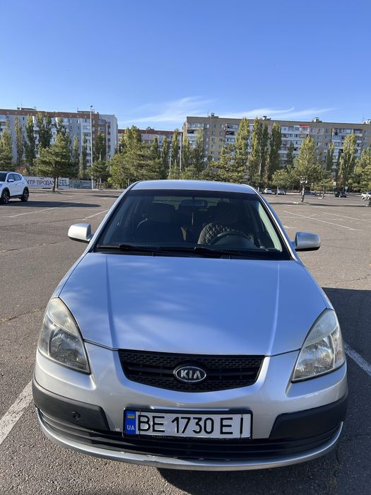 KIA Rio  продам  автомобиль