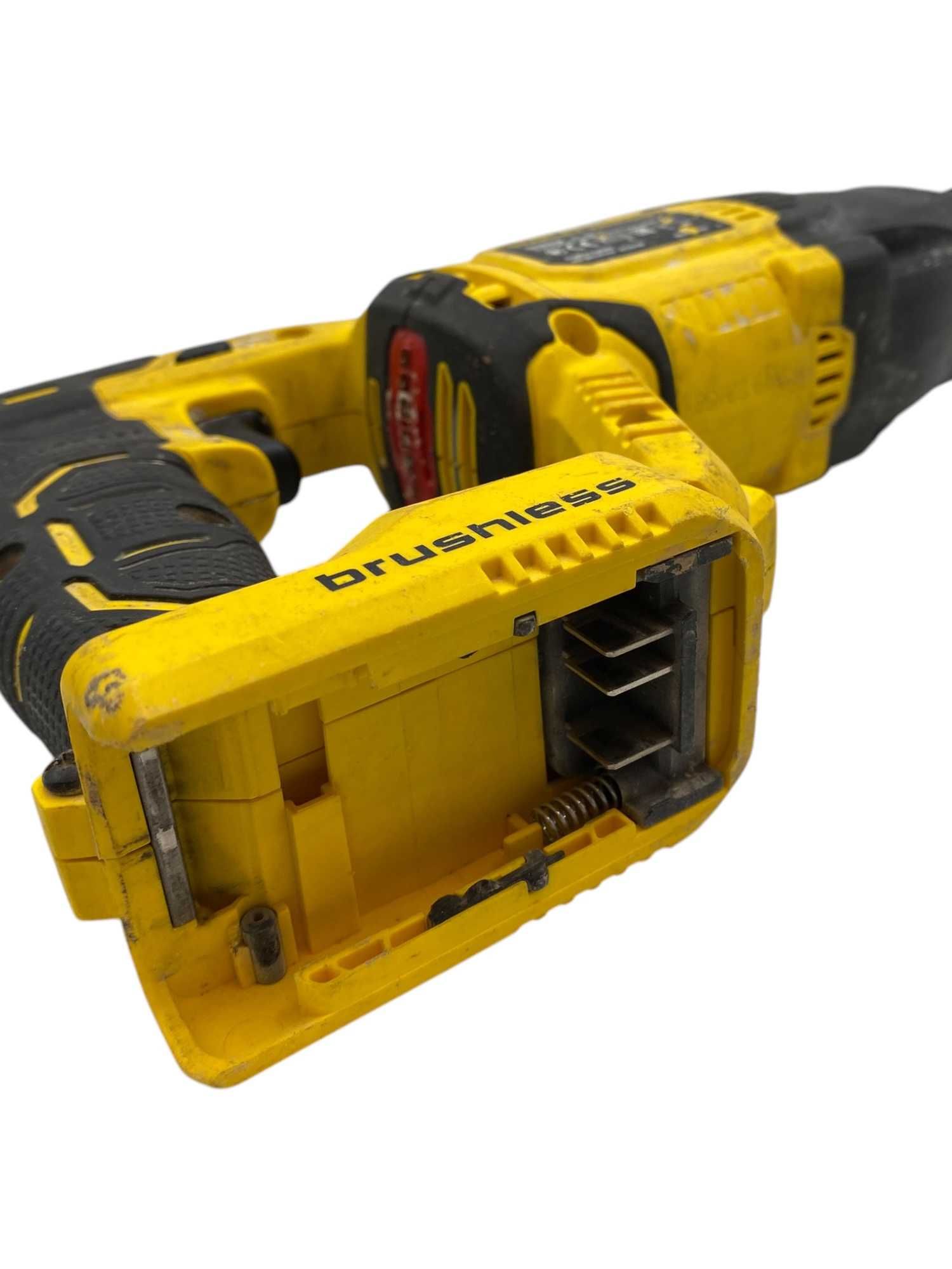 Młotowiertarka Akumulatorowa Stanley FatMax FMCD900 SDS-Plus 2x4Ah