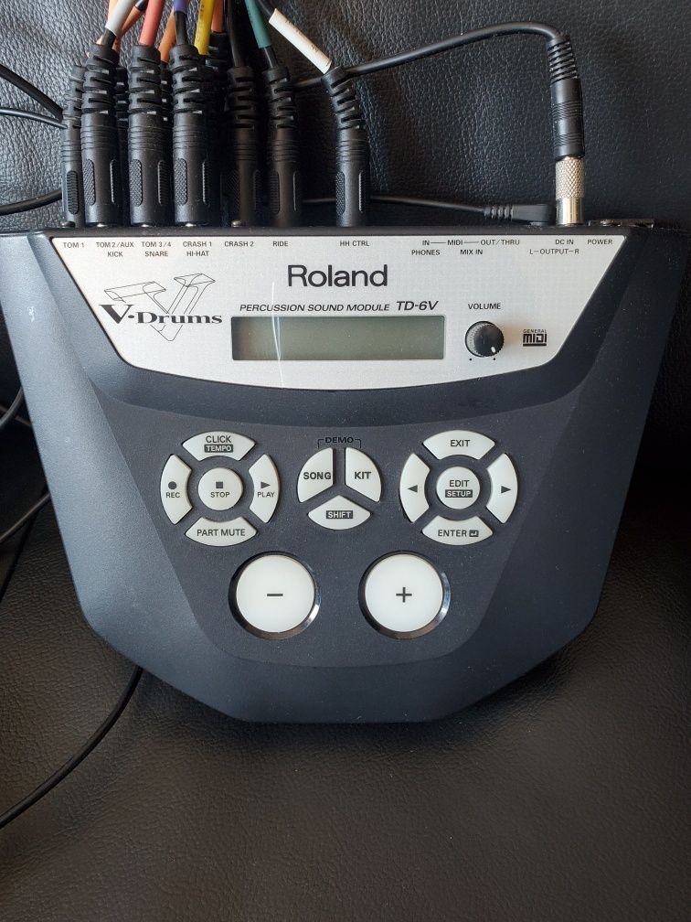 Centralka Roland TD-6V z uchwytem i okablowaniem