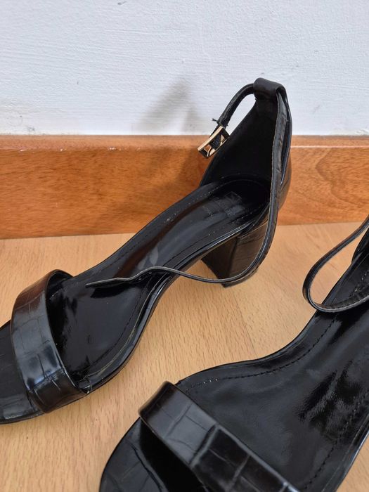 Sandálias bom estado