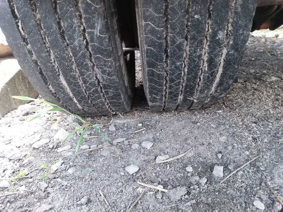 Przyczepa, poduszka resor, burty aluminiowe, bel słomy,laweta