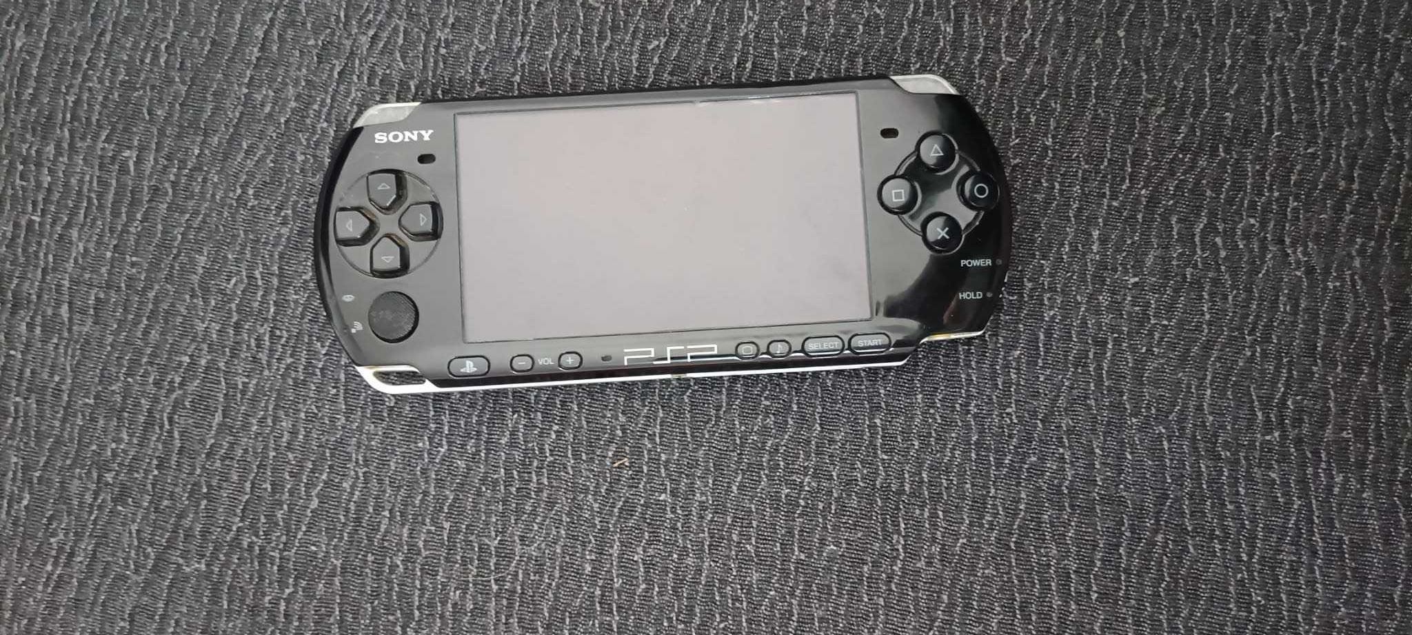 PSP 3000 Chipada + Jogos