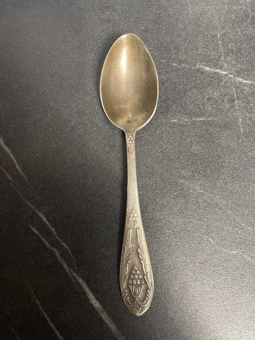 Серебрянная ложка кофейная 875