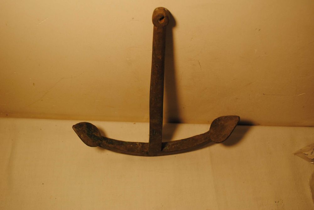 Kotwica mosiężna stara zabytek