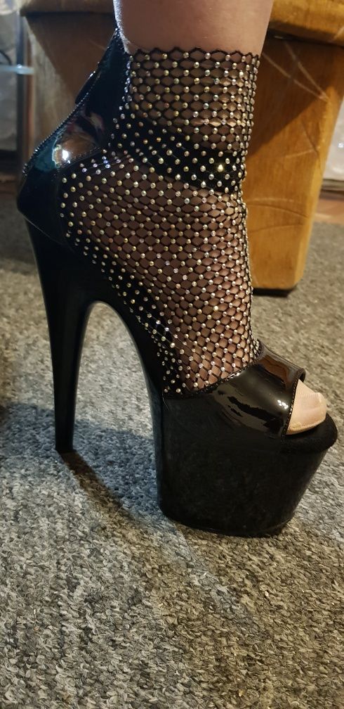 Buty Adore-765 czarne lakierowane