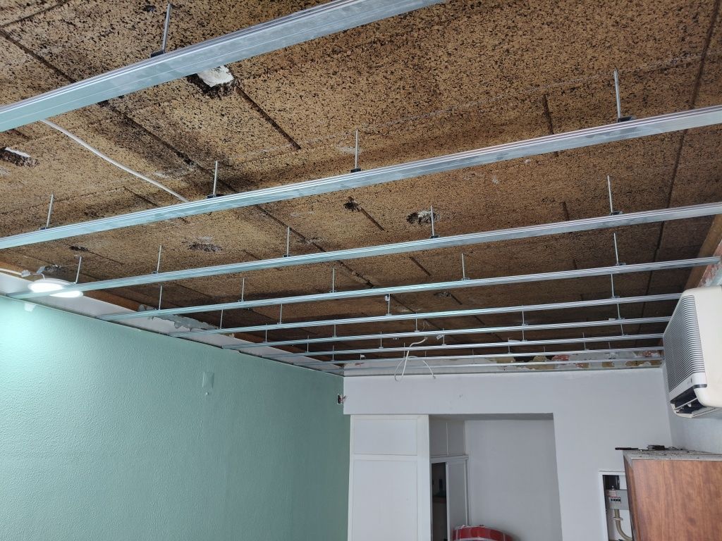 Remodelação Geral - Pladur, Barramento, Pintura e Carpintaria - Ser
