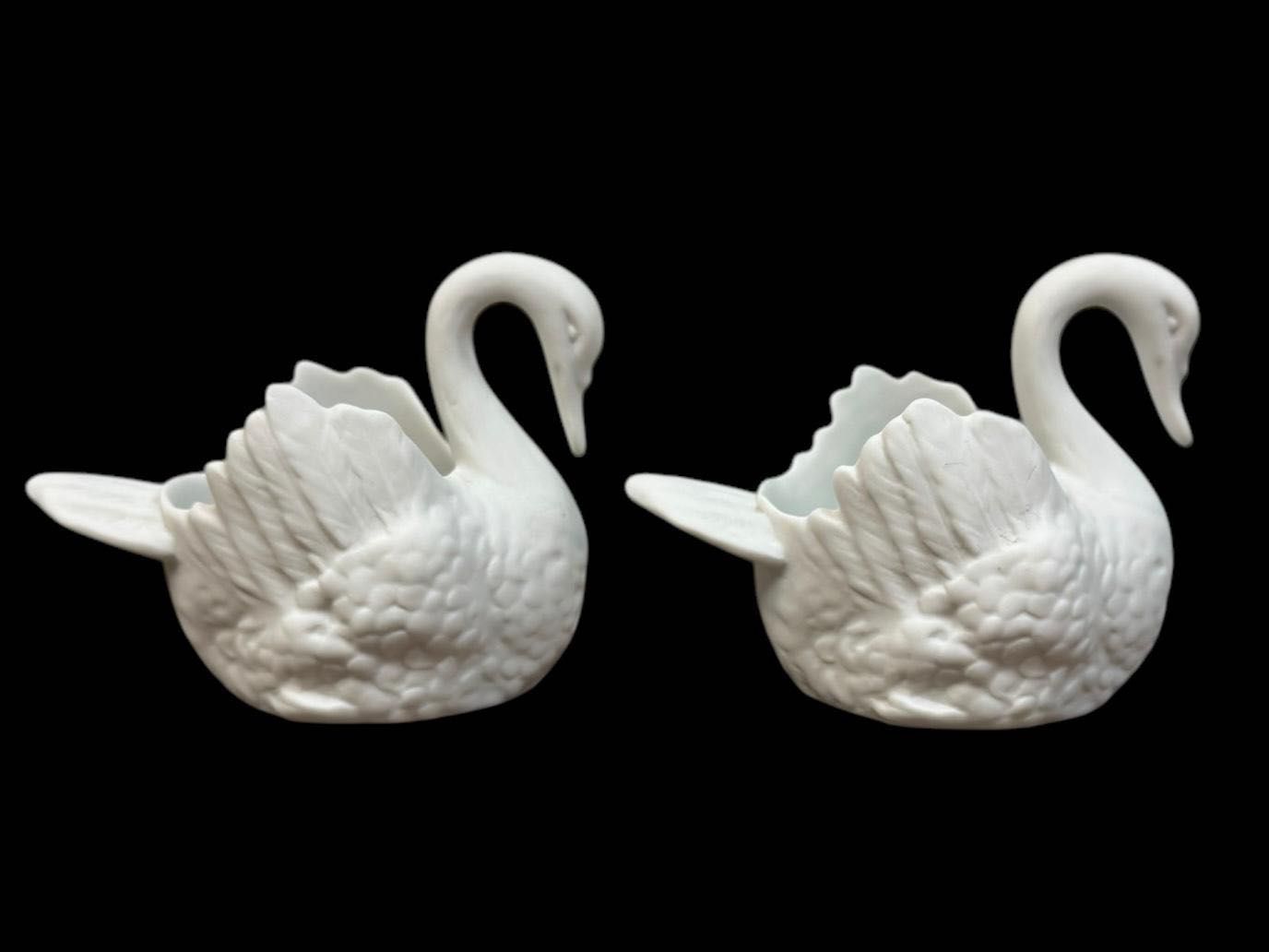 Par de Cisnes Pequenos em Biscuit -Vista Alegre