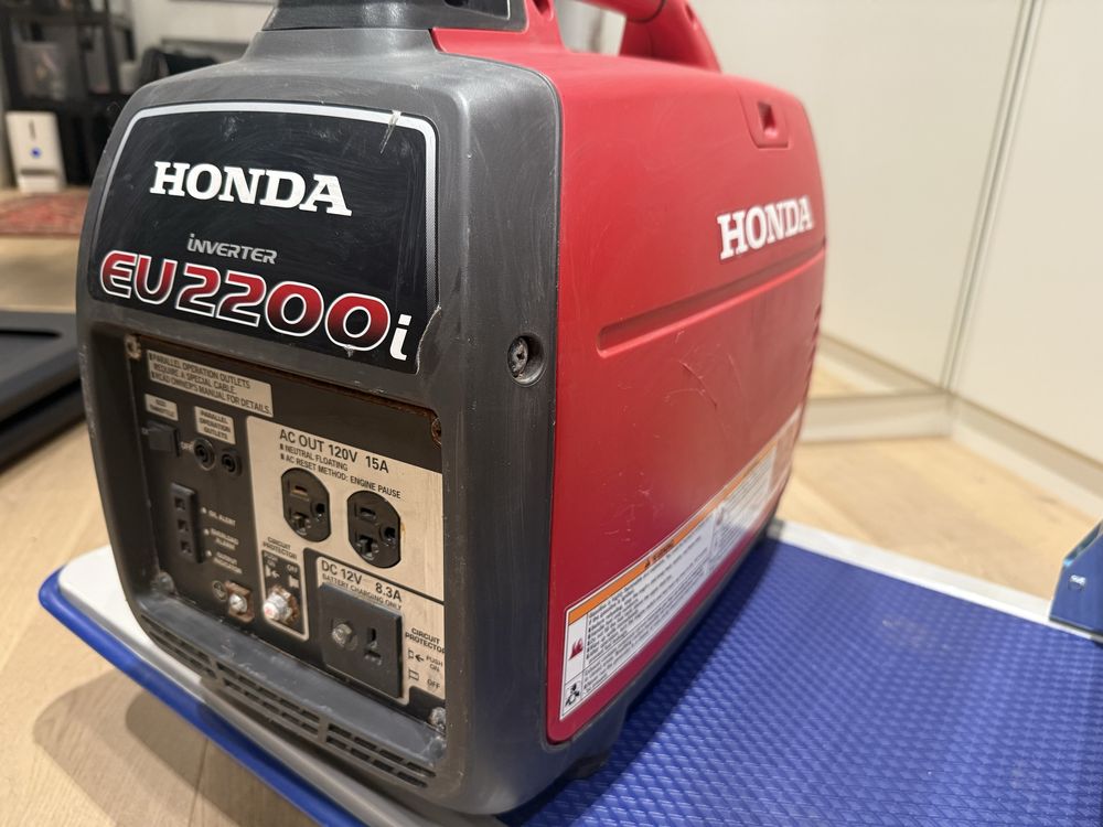 Agregat prądotwórczy Honda EU2200i - 120V - wtyczka amerykańska!