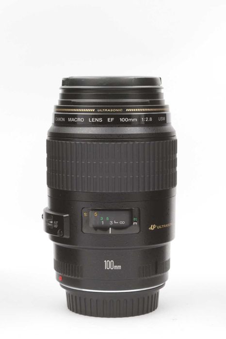 Canon EF 100mm f2.8 USM Macro