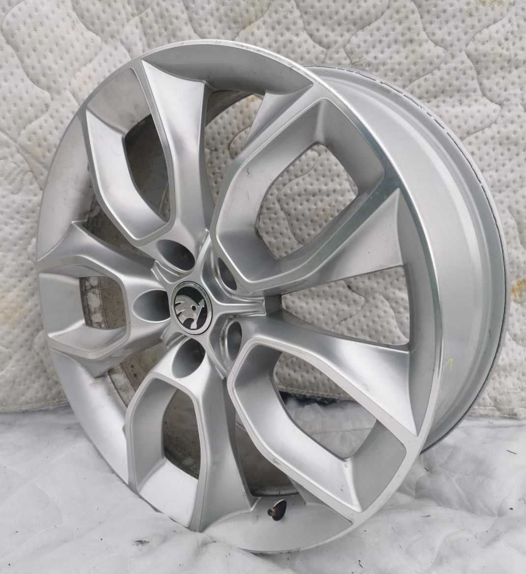 Felga aluminiowa 7Jx19 Skoda Kodiaq 5x112 ET43