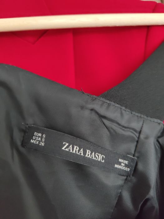 Czarny elegancki kombinezon z kieszeniami z szerokimi nogawkami Zara S