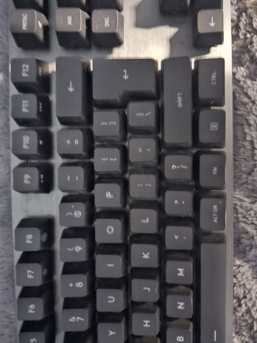 Klawiatura mechaniczna logitech g413 carbon.