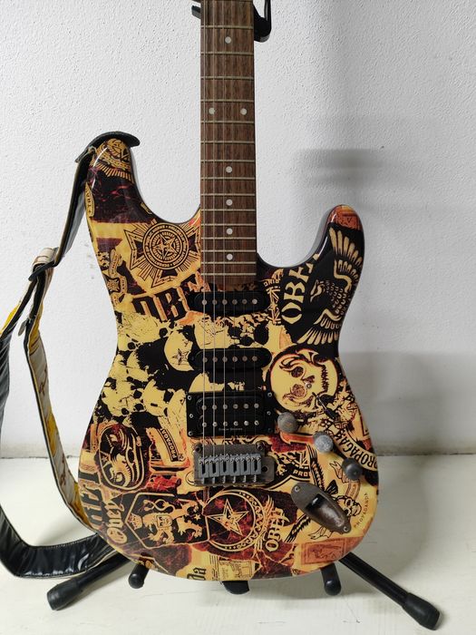 Guitarra fender Obey