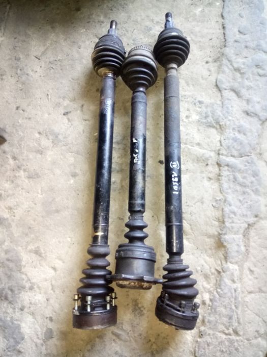 Полуось привід піввісь Volkswagen T4 1.9 2.4 1991-1996 Т4 1.9 2.4