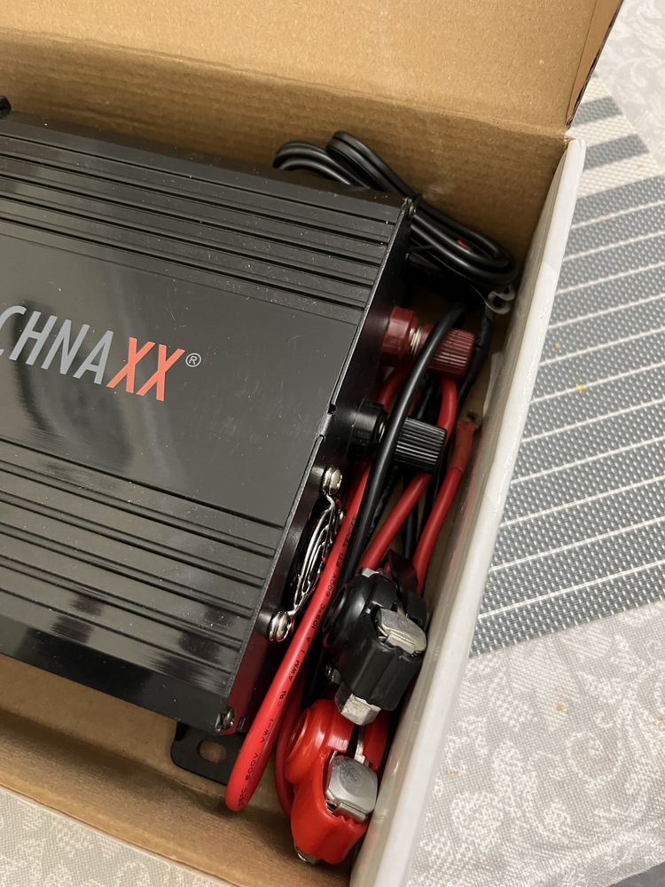 Автомобільний інвертор Technaxx TE19 600 Вт 12V