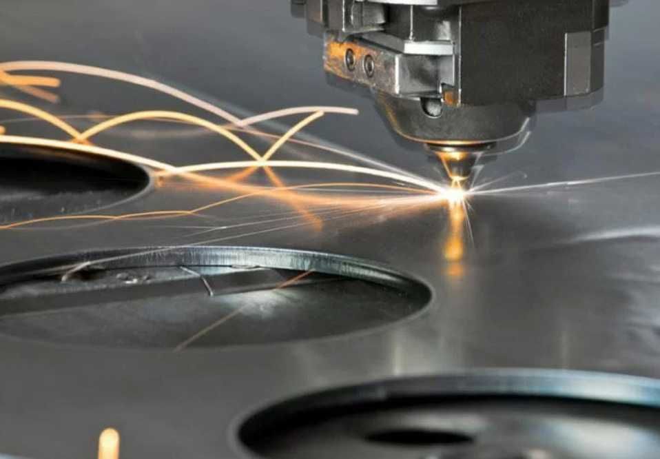 Лазерна порізка металу / Лазер / Лазерная резка металла  Львів