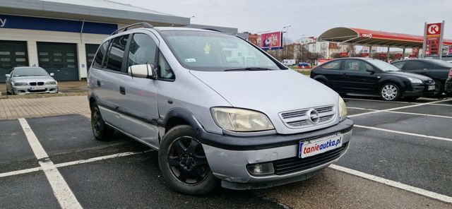 Opel Zafira 1.8 B+G//2002 rok//Hak//7 miejsc//Klima//