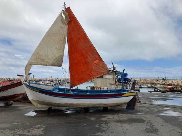 - Barco pesca - tradicional do Algarve