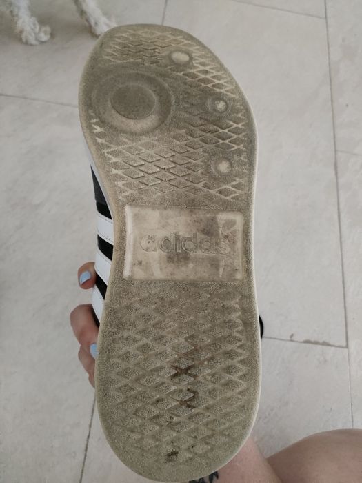 Tênis Adidas 42,5