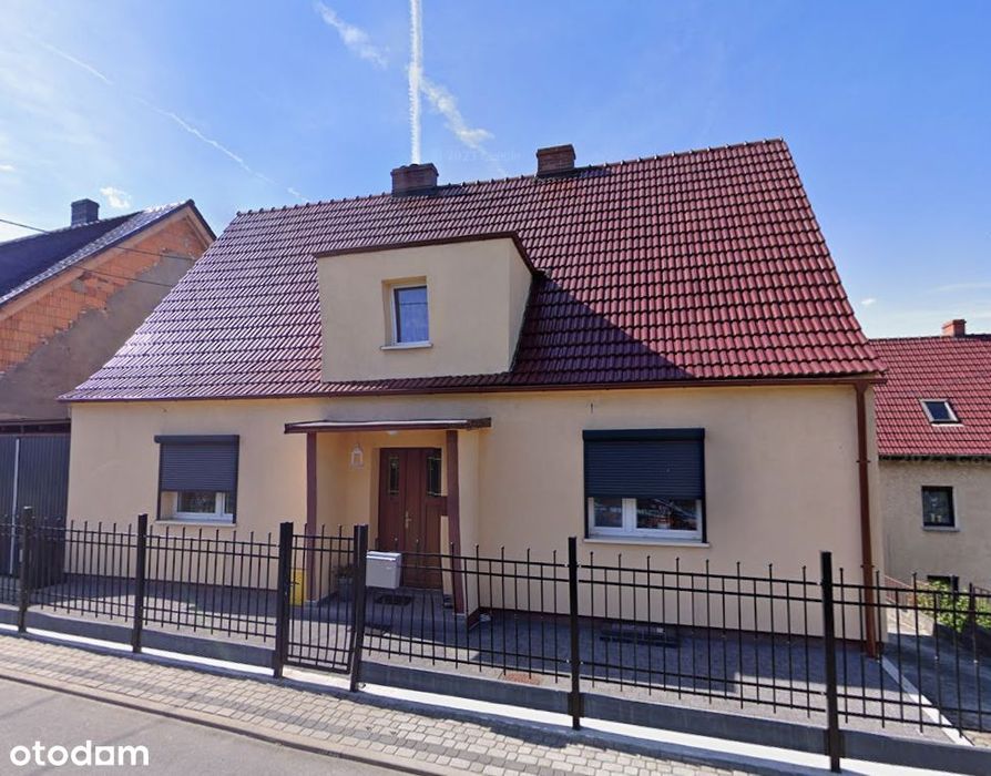 Dom rodzinny z ogrodem z bajki