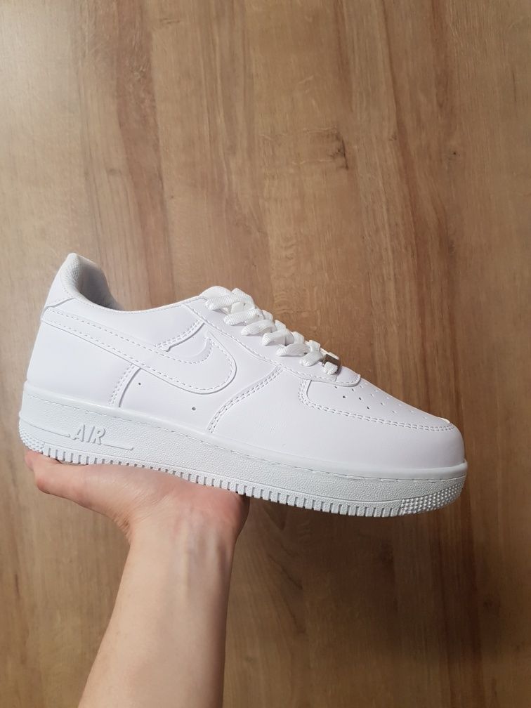 Nike Air Force rozmiar 41 białe nowe
