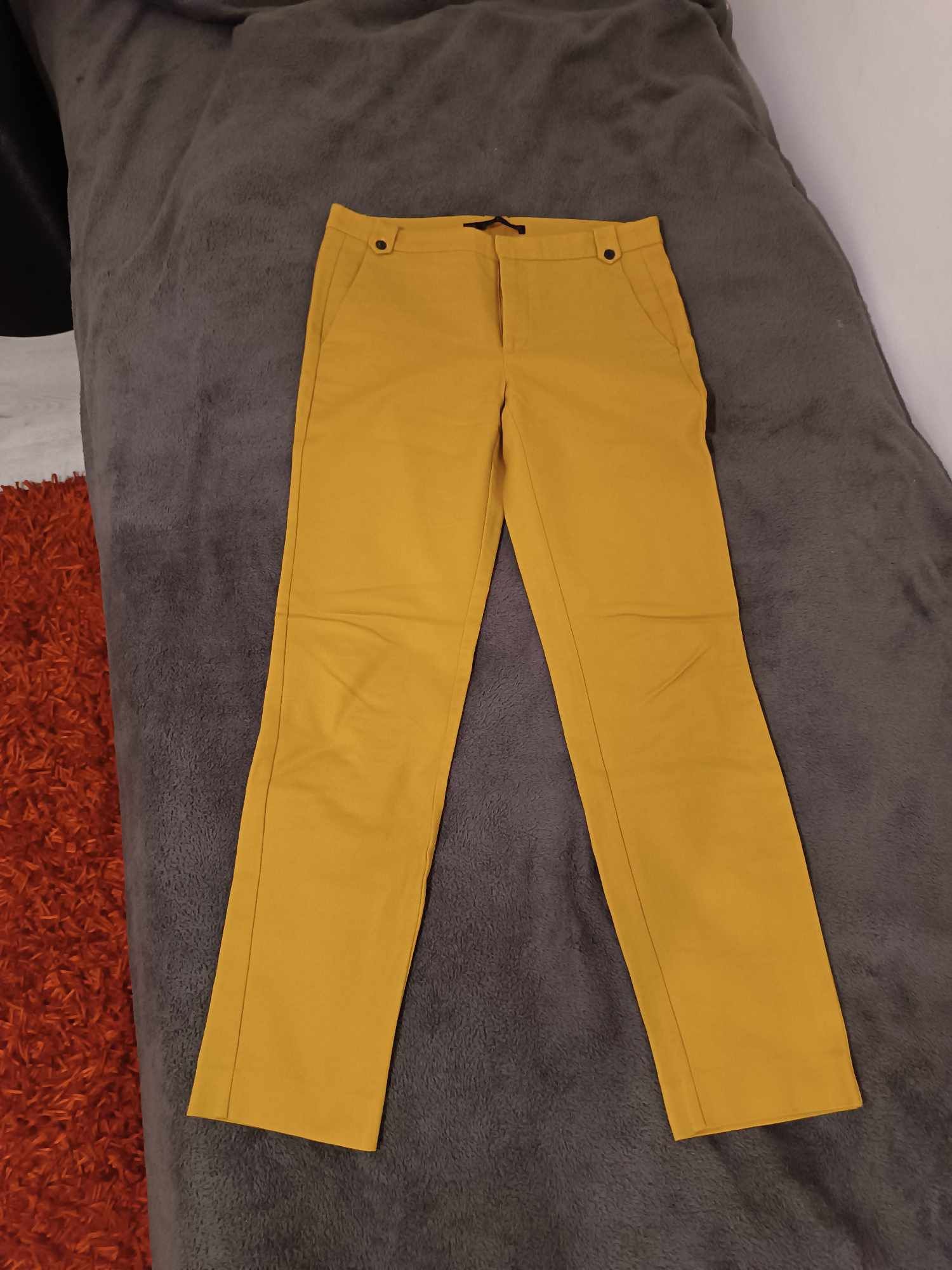 żółte spodnie damskie