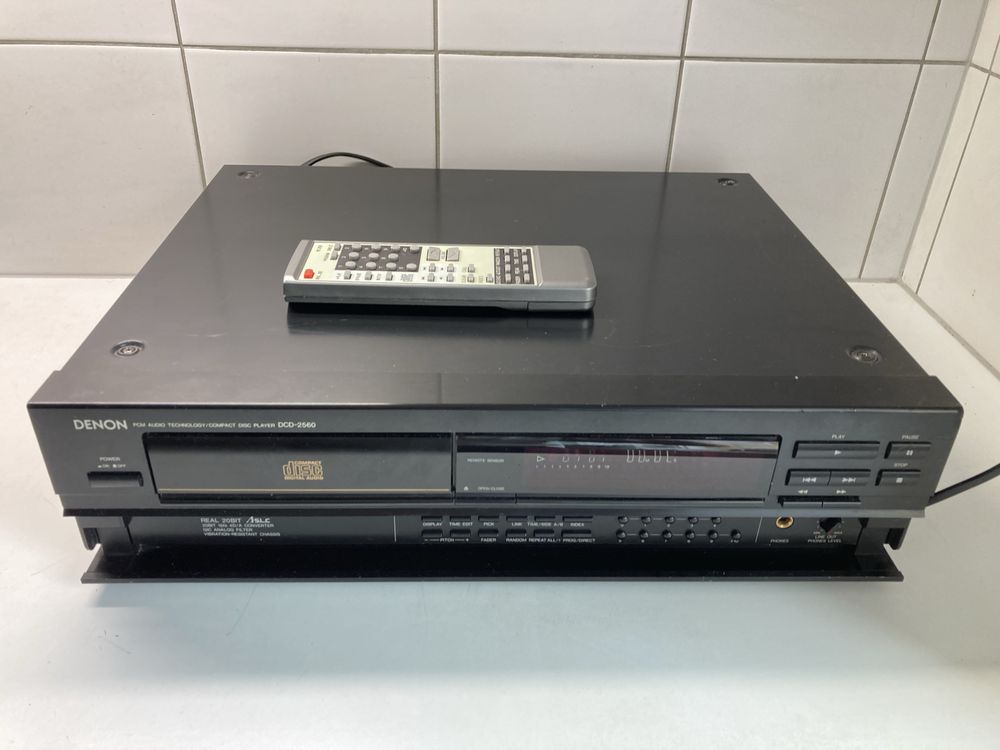 Sprzedam cd Denona 2560 z orginalnym pilotem jako uszkodzonego