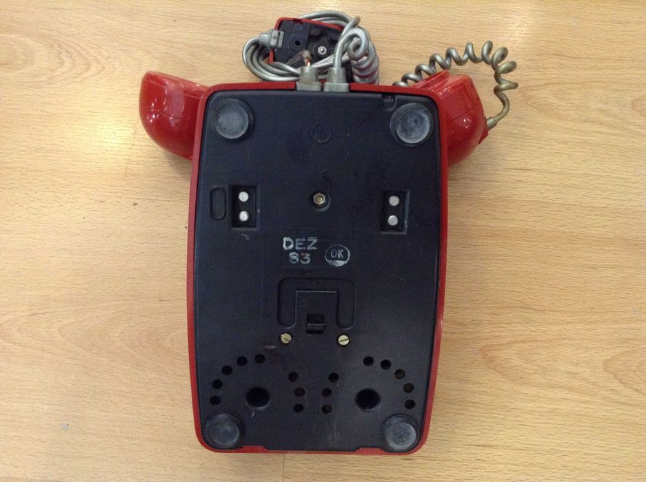 Telefone teclas Vermelho 50 € -Telefone creme de discar 18 € -Original