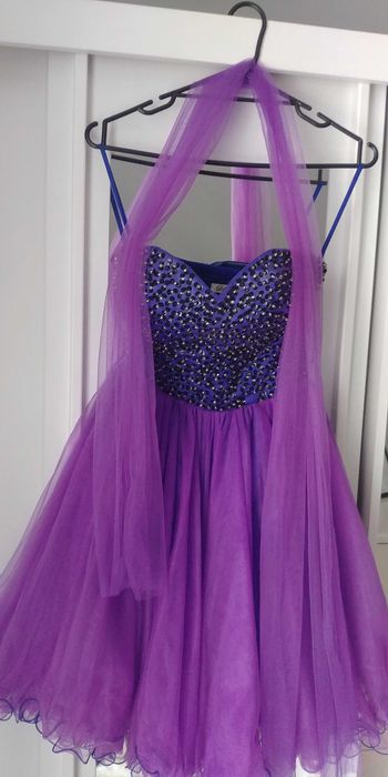 Sukienka tiulowa rozkloszowana z cekinami 36