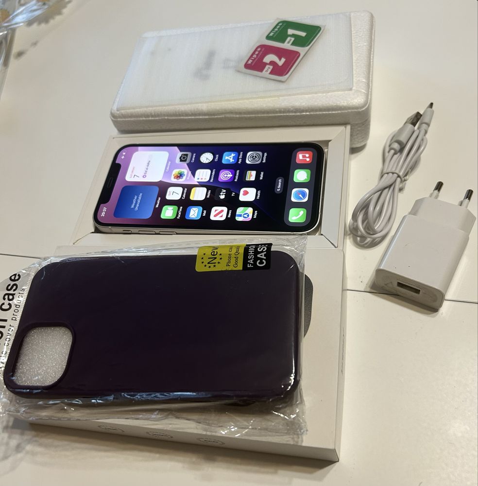 Продам айфон 12 Білий Apple iPhone 12 64 ГБ White