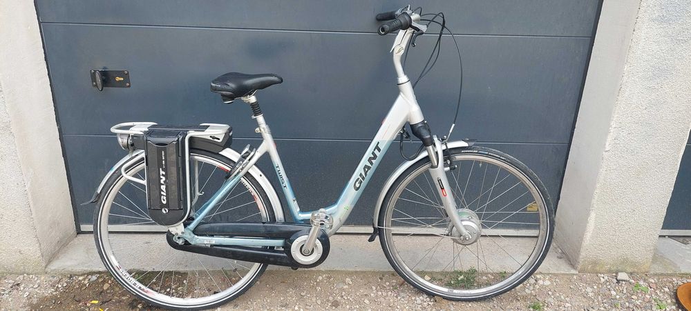 Rower elektryczny Giant Twist Hybrid