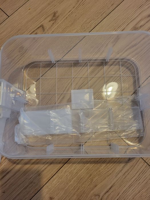 Pojemnik do przechowywania klocków