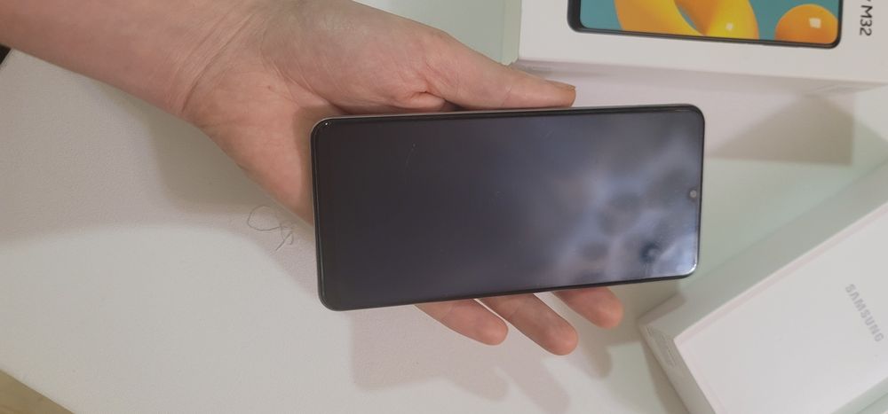 Samsung m32 6/128 90герц