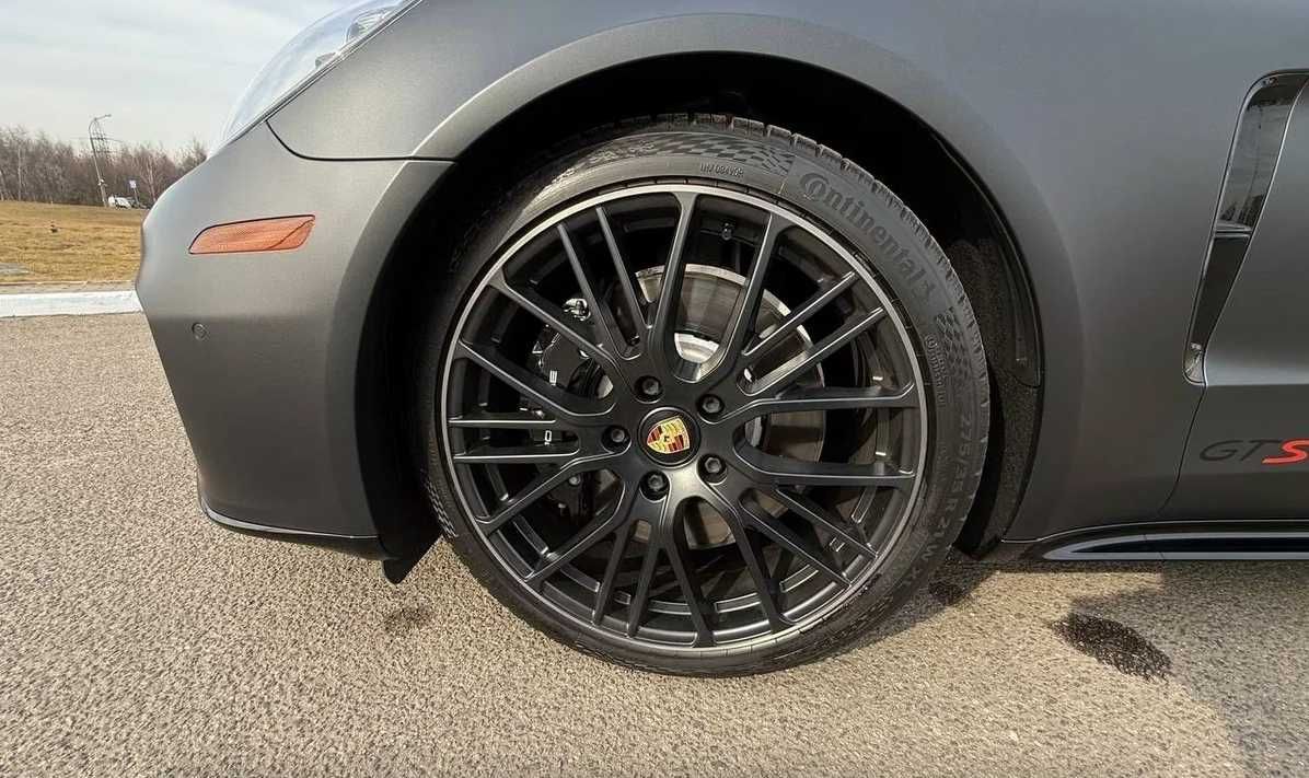 Porsche Panamera GTS 2023