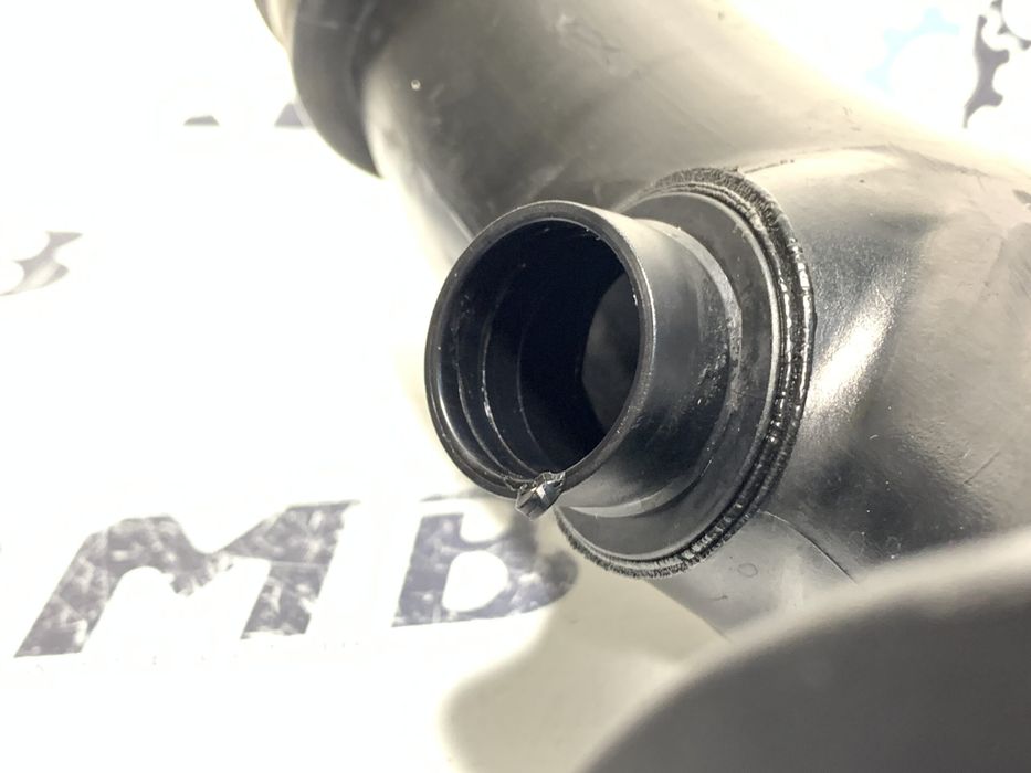 Патрубок воздушного фильтра Мерседес С220 W203 2.2 OM646 А6460940297