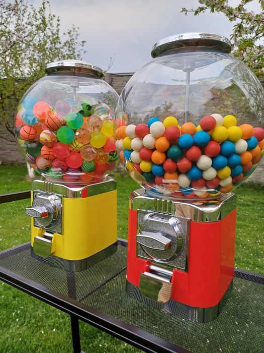 Продам торговые апараты для попрыгунчиков и жвачек