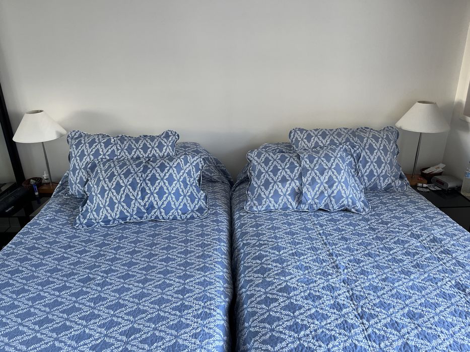 Conjunto 2 colchas e 4 fronhas reversiveis