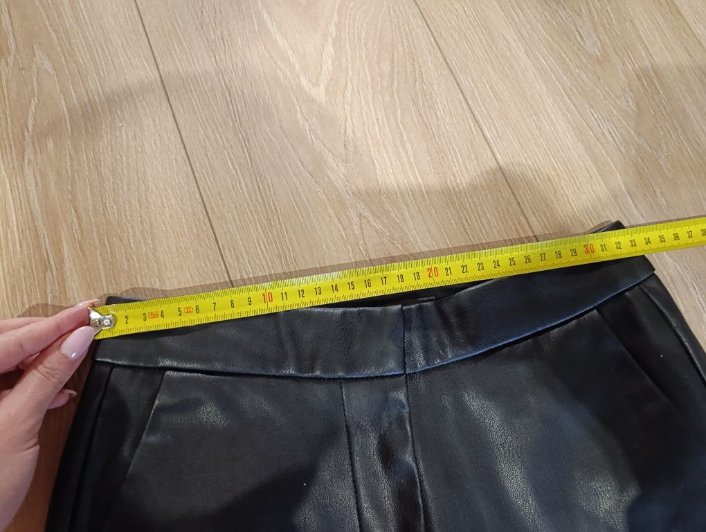 Spodnie skórzane Primark S
